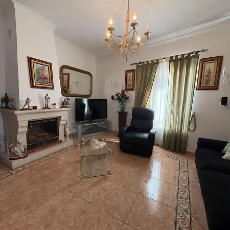 Casa De Ferias T1 4 Pax Em Pt Fully Equipped 1-bedroom House Up To 4 Prs *